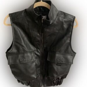 URBAN OUTFITTERS SLEEVELESS BIKER JACKET